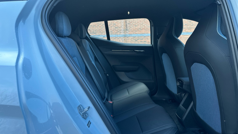 Volvo EX30 200kW SM Extended Range Plus 69kWh 5dr Auto Electric Estate